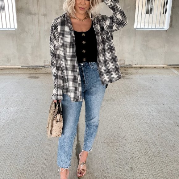 Grey & Cream Plaid Button Down Flannel - Size Small - Picture 4 of 7